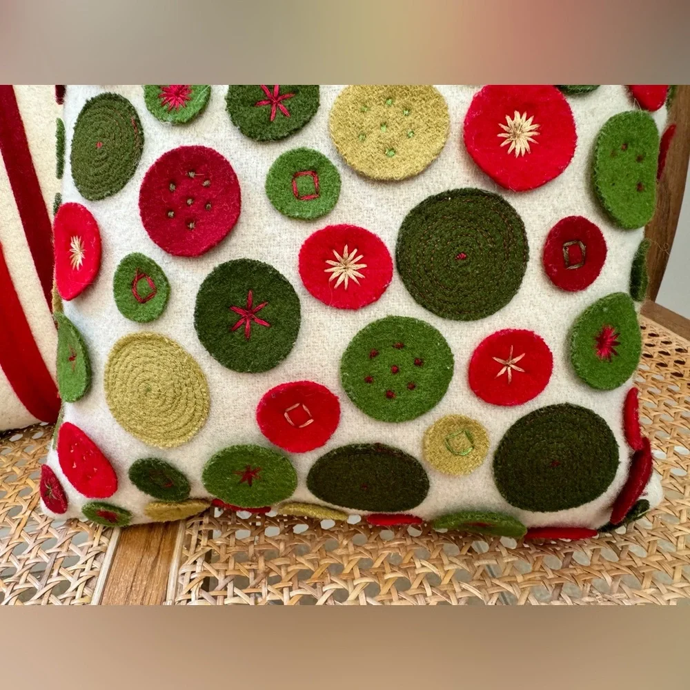 (Set/2) Crate & Barrel Wool Holiday “Cheer” & “Gabriel”Pillows Ivory Red Green